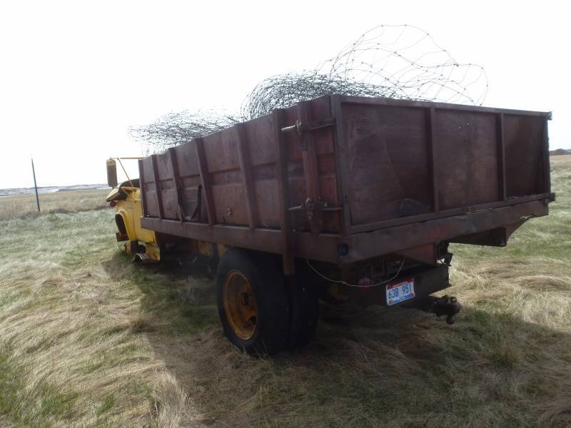 lot 303 image: 1961 - 1964 Dodge 500 Truck