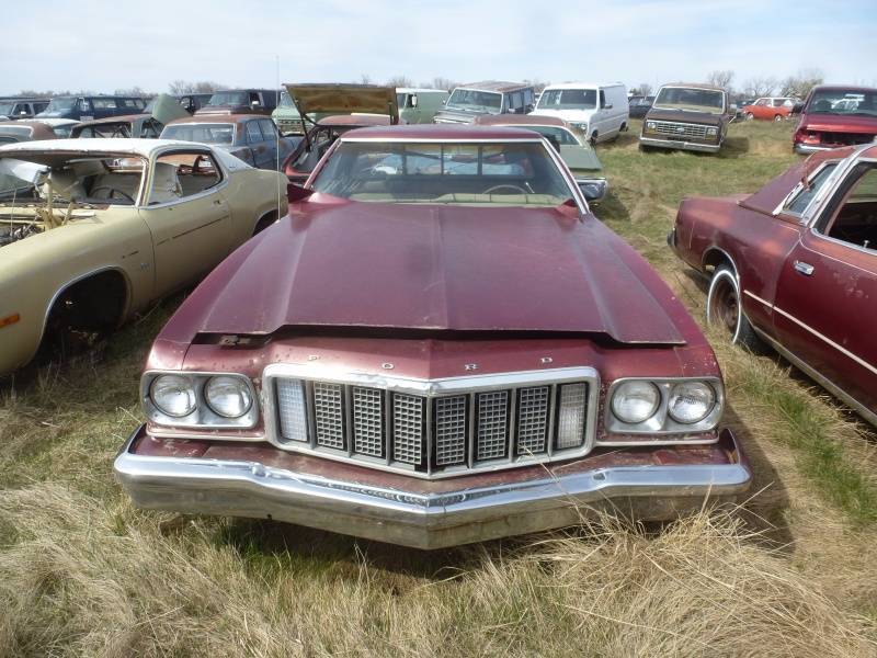 lot 124 image: 1974 Ford Ranchero 500