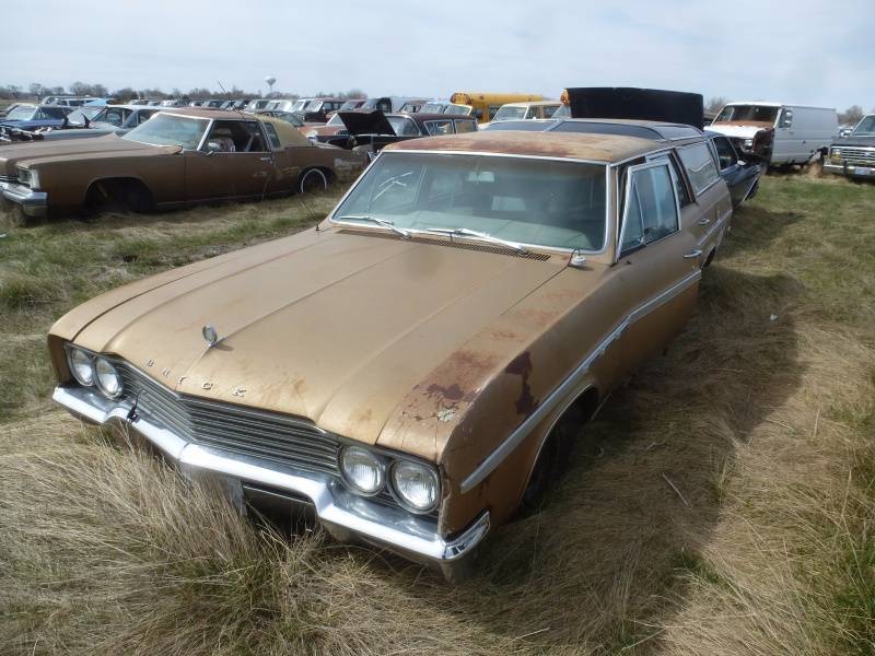 lot 130 image: 1965 Buick Skyline Sport Wagon