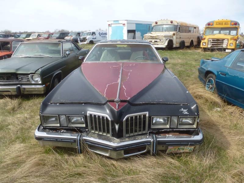 lot 141 image: 1977 Pontiac Grand Prix