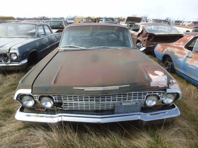 lot 154 image: 1963 Chevy Bicayne