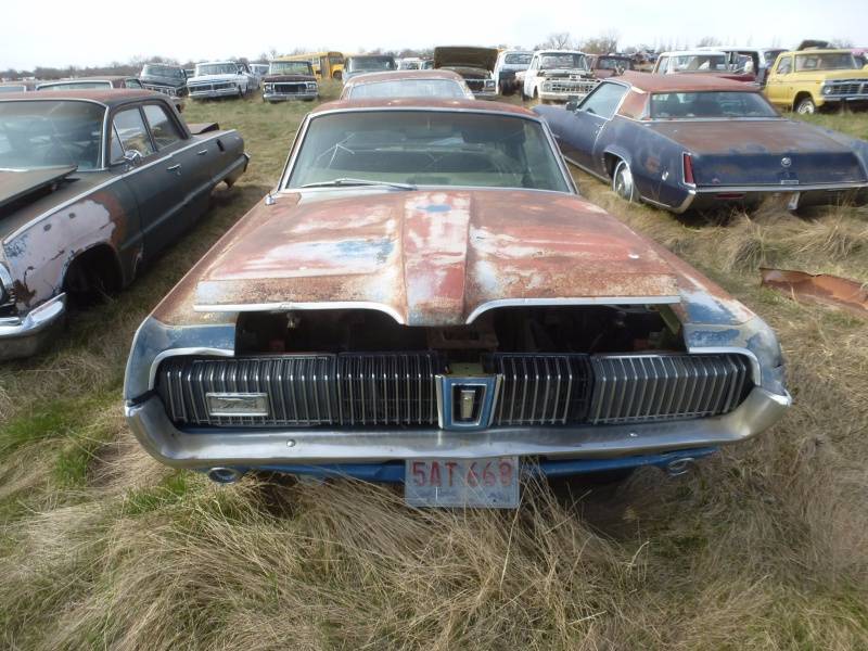 lot 155 image: 1967 Mercury Cougar