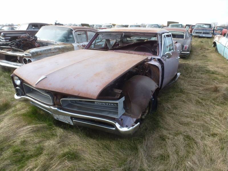 lot 158 image: 1966 Pontiac Tempest