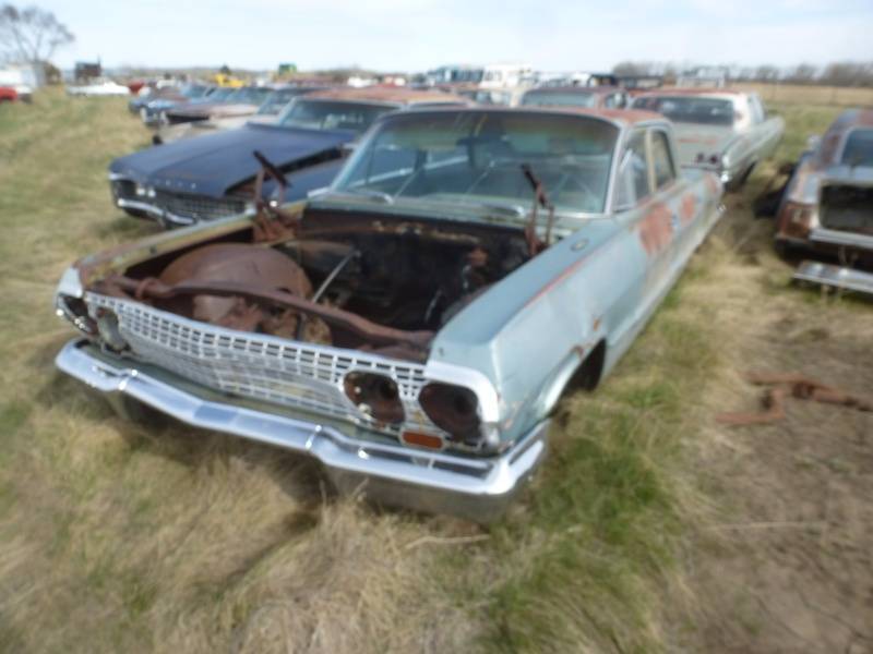 lot 170 image: 1963 Chevy Belair