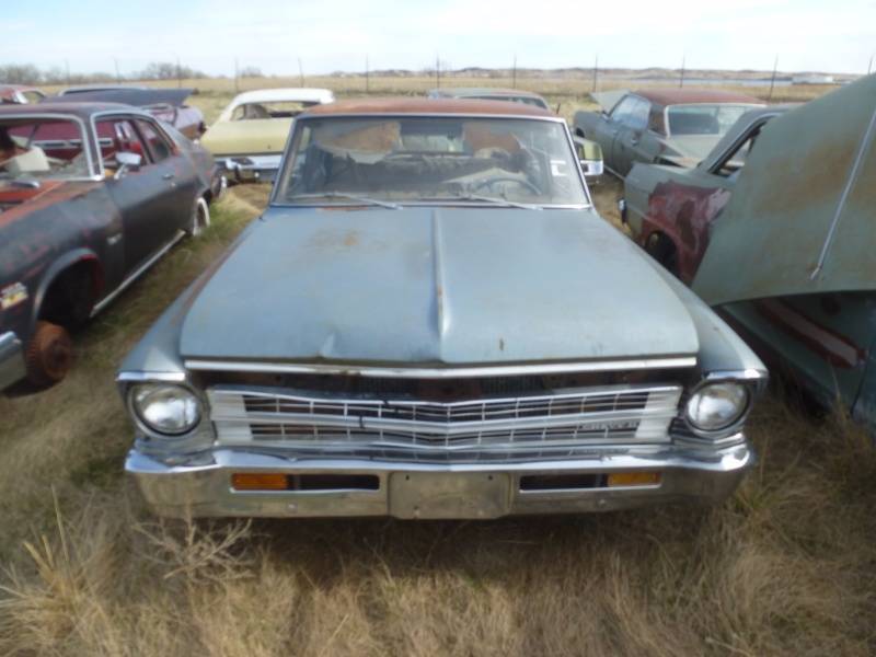 lot 200 image: 1967 Chevy II