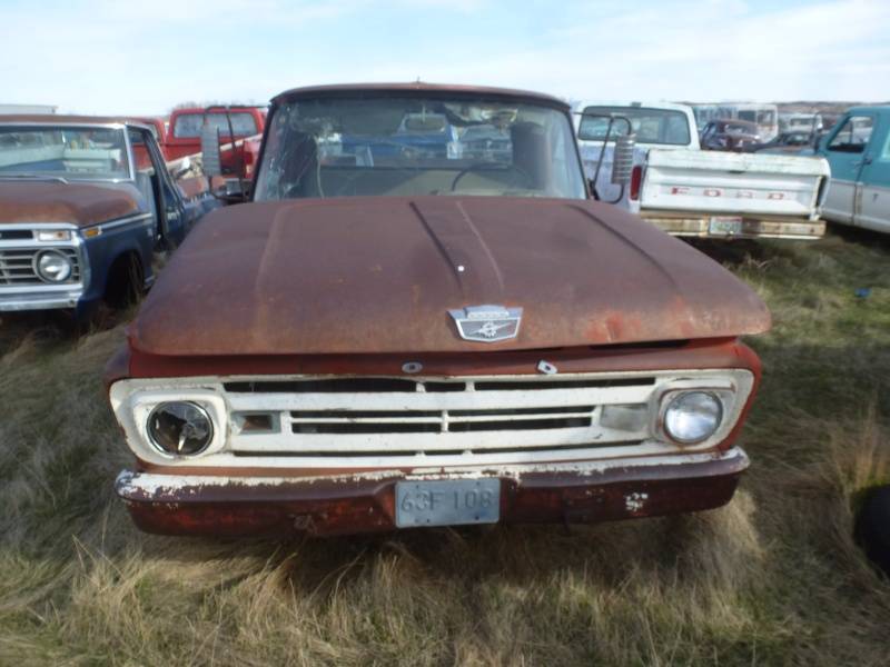 lot 221 image: 1962 Ford F100 2WD