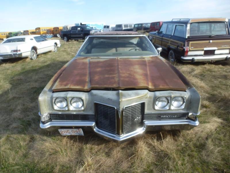 lot 233 image: 1971 Pontiac Catalina