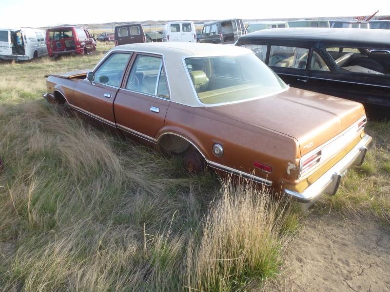 lot 244 image: 1971 Plymouth Volare