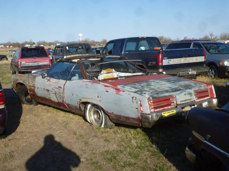 lot 250 image: 1971 Pontiac Grand Ville Convertible