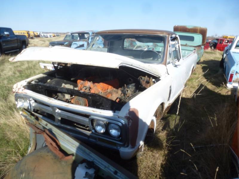 lot 254 image: 1967 GMC Custom 2WD