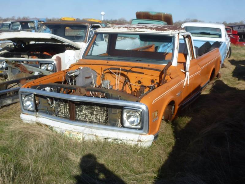 lot 255 image: 1972 Chevy Custom 10 Deluxe