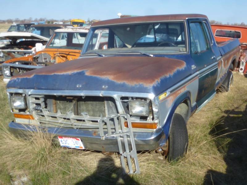 lot 256 image: 1979 Ford Ranger F150 4WD