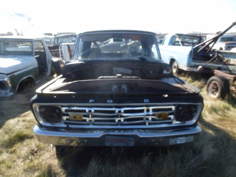 lot 265 image: 1962 F100 Custom Cab 2WD