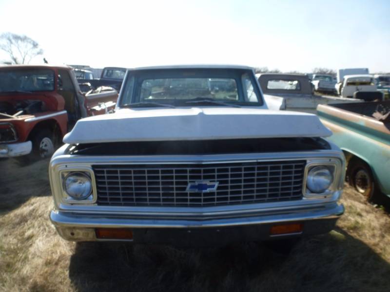lot 268 image: 1972 Chevy C20 Pickup