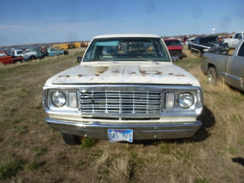 lot 272 image: 1978 Dodge 150 Power Wagon