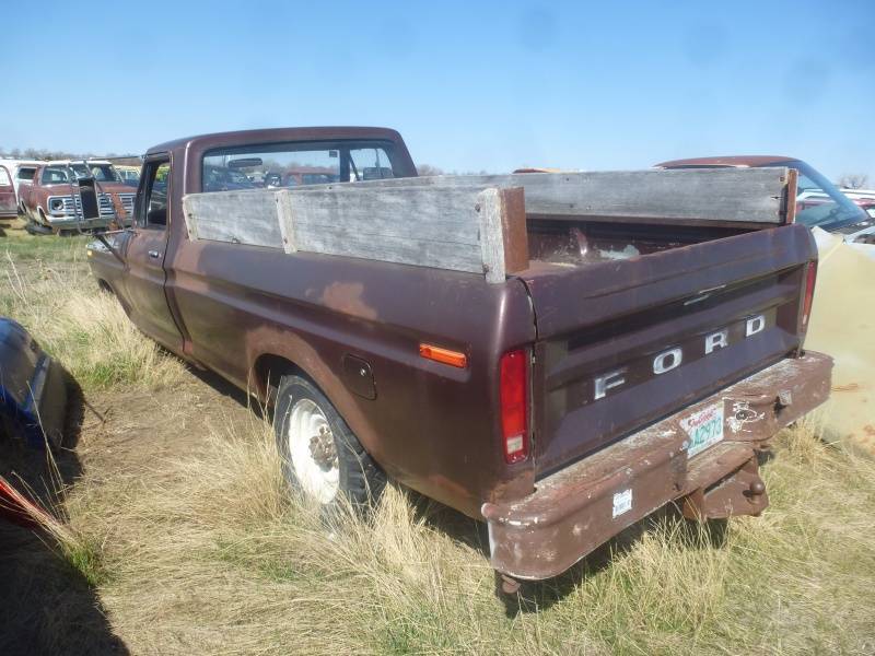 lot 285 image: 1978 Ford F250 Custom 2WD