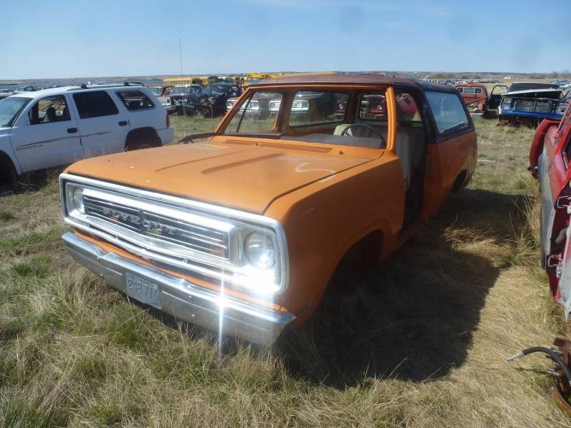 lot 286 image: 1970s Plymouth Trail Duster