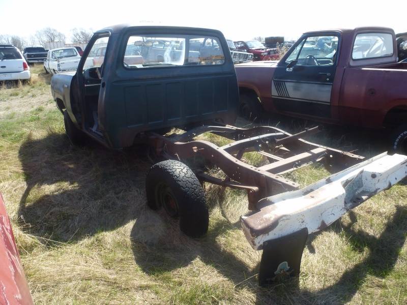 lot 290 image: 1976 Dodge W100 4WD
