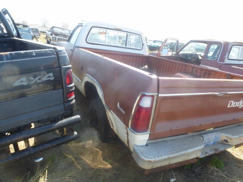 lot 292 image: 1975 Dodge Power Wagon W100 Adventure