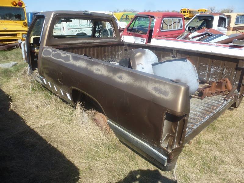 lot 296 image: 1987 Dodge D150