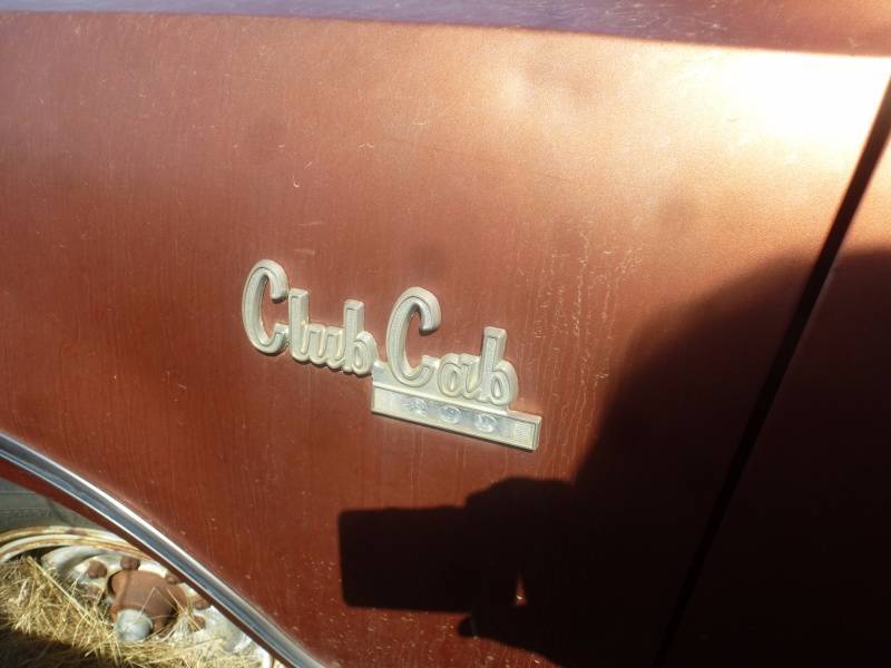 lot 300 image: 1972 Dodge D200 Club Cab