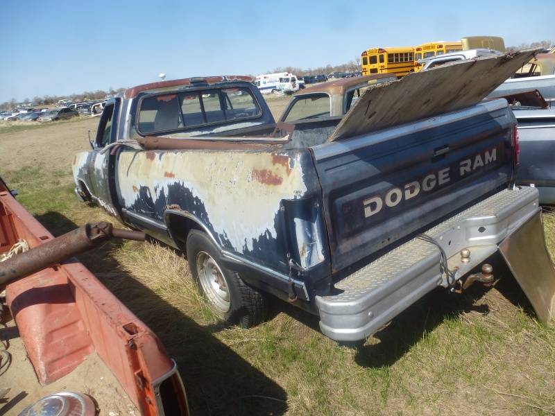 lot 29 image: 1981 Dodge Ram 250