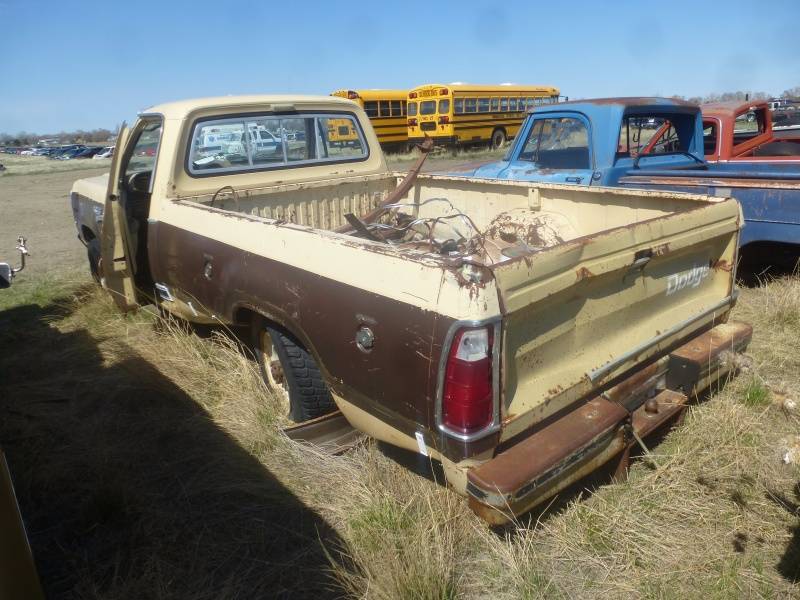 lot 27 image: 1980 Dodge W200 Power Wagon