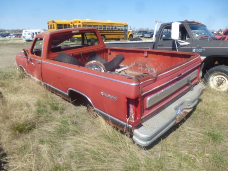 lot 26 image: 1984 Dodge D 150 Prospector