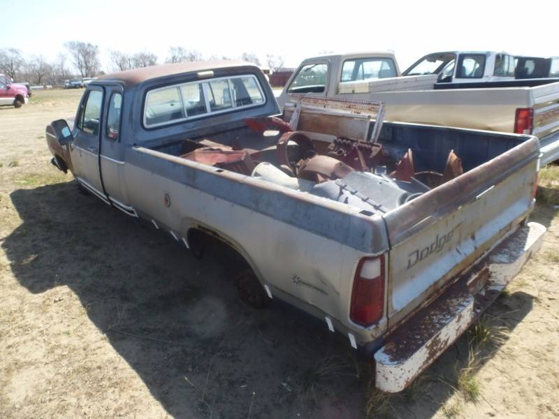 lot 22 image: 1979 Dodge W 150 Club Cab