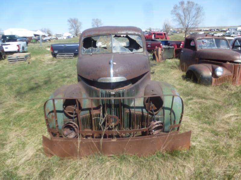 lot 20 image: 1941- 1948 Studebaker Truck Body