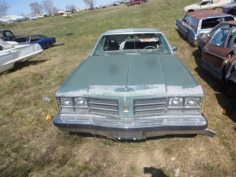 lot 13 image: 1978 Oldsmobile Delta 88 Royale