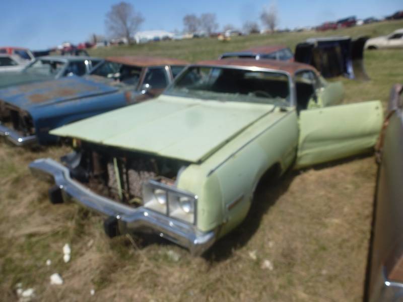 lot 11 image: 1973 Chrysler Newport Custom