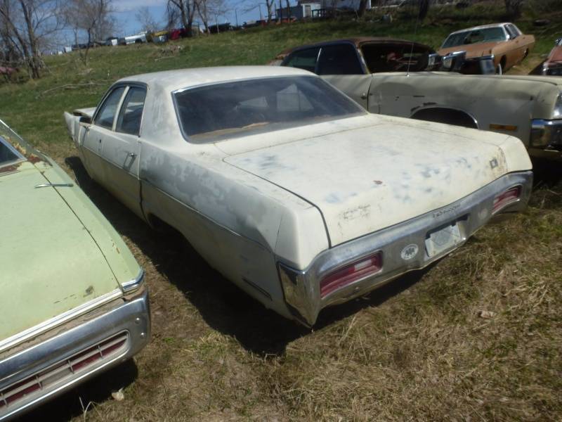 lot 8 image: 1973 Plymouth Fury III