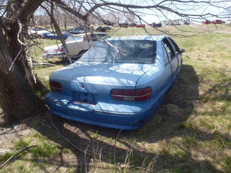 lot 3 image: 1992 Chevy Caprice