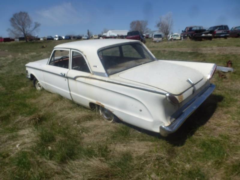 lot 2 image: 1961 Mercury Comet