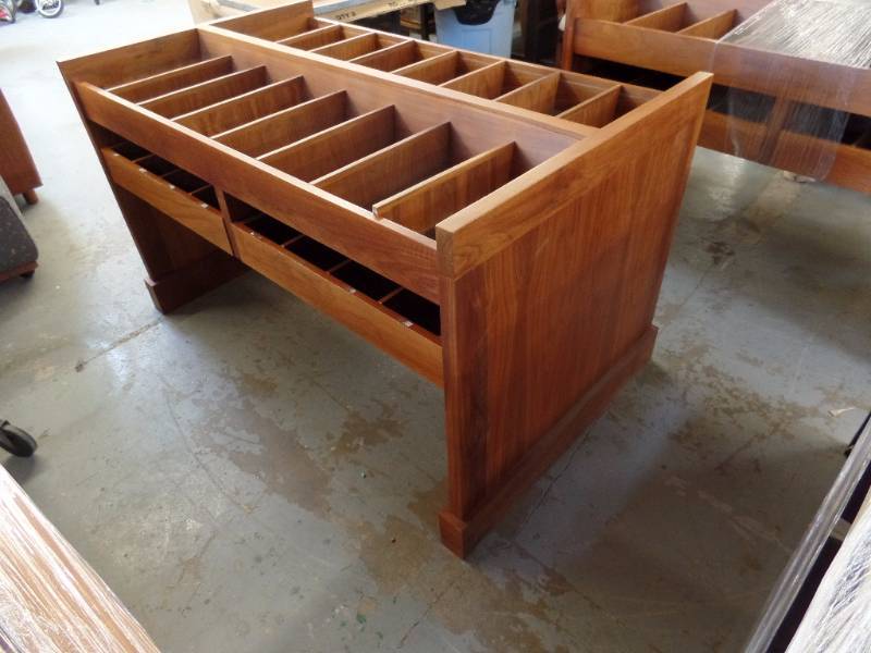 MEDIA STORAGE TABLE