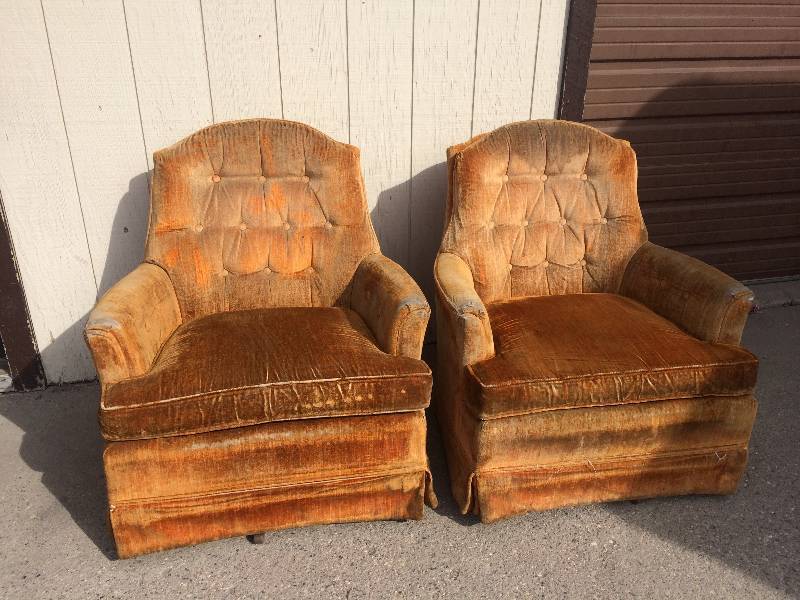 lot 31 image: Antique Upholstered Chairs