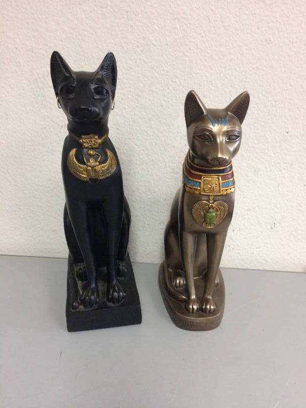 lot 12 image: Cat Statues