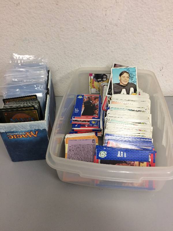 lot 45 image: Assorted Sport and Magic Cards