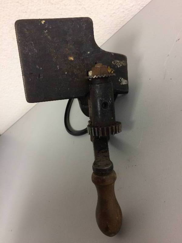 lot 61 image: Antique Crimper FabricLeather Tool