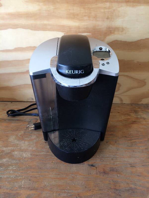 lot 63 image: Keurig Coffee Maker