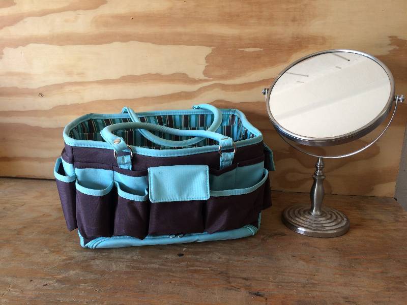 lot 66 image: Organizer Basket and Mirror