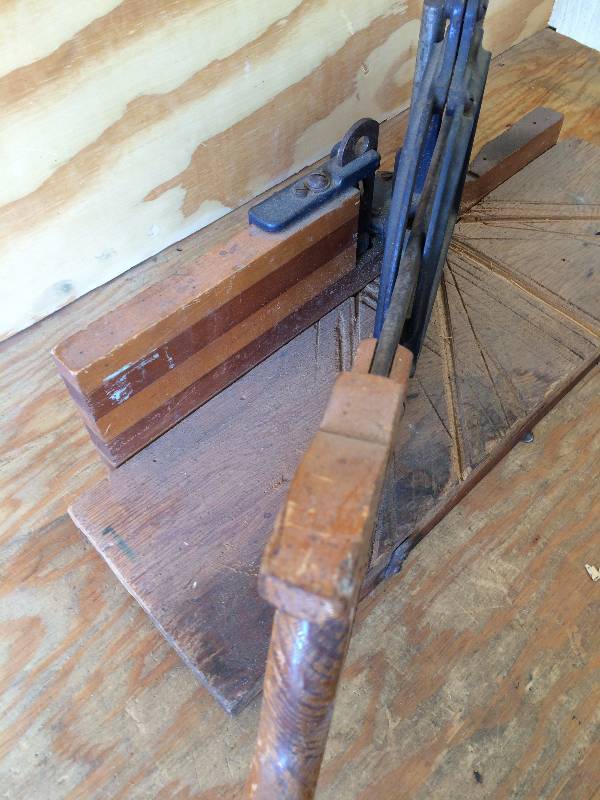 lot 77 image: Vintage Montgomery Ward Miter Saw