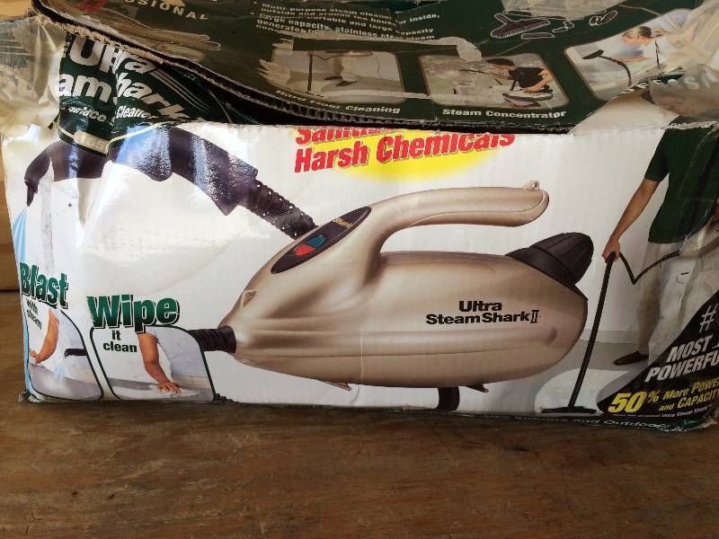 lot 89 image: Ultra Steam Shark