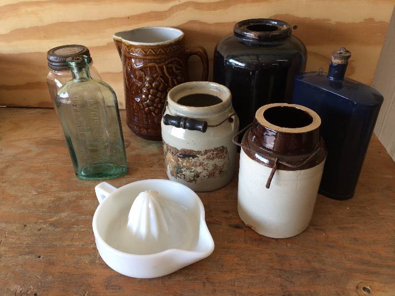 lot 90 image: Assorted Vintage Jars and Jugs