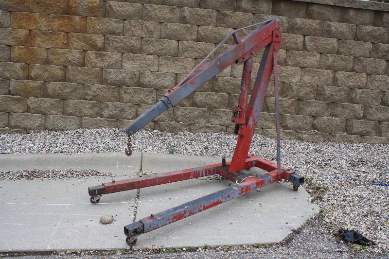lot 20 image: 1 Ton Engine Hoist  Cherry Picker