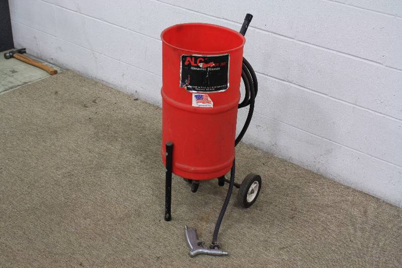 lot 34 image: Sand Blaster