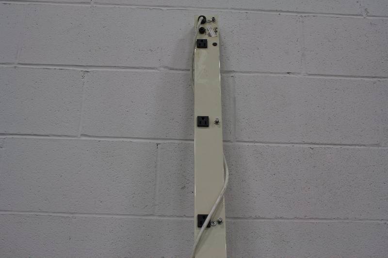 lot 40A image: 8 Industrial Power Supply Strip