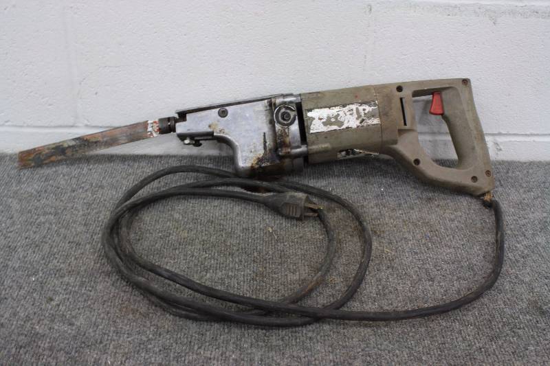 lot 61 image: Porter Cable Variable Speed Recip Saw