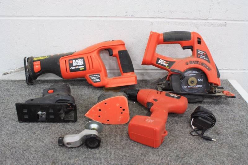 lot 65 image: Black & Decker Tool Set